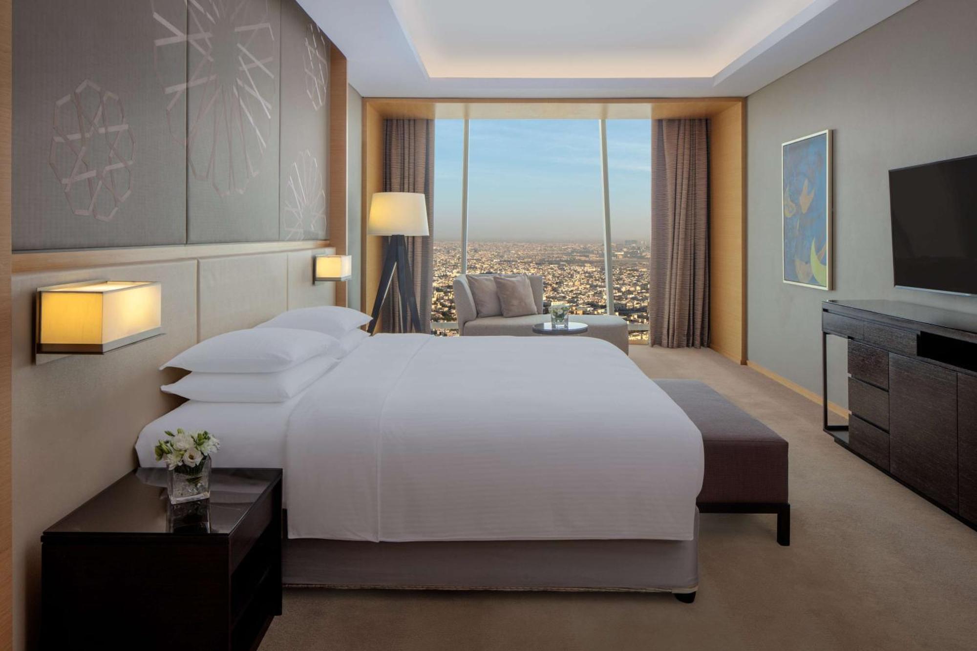 Hyatt Regency Riyadh Olaya Exteriör bild Deluxe King