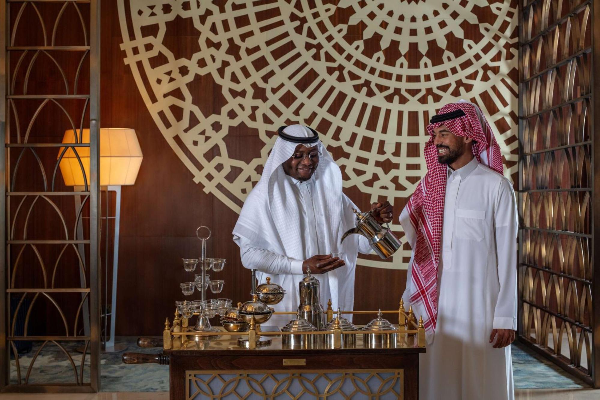 Hyatt Regency Riyadh Olaya Exteriör bild Arabian coffee