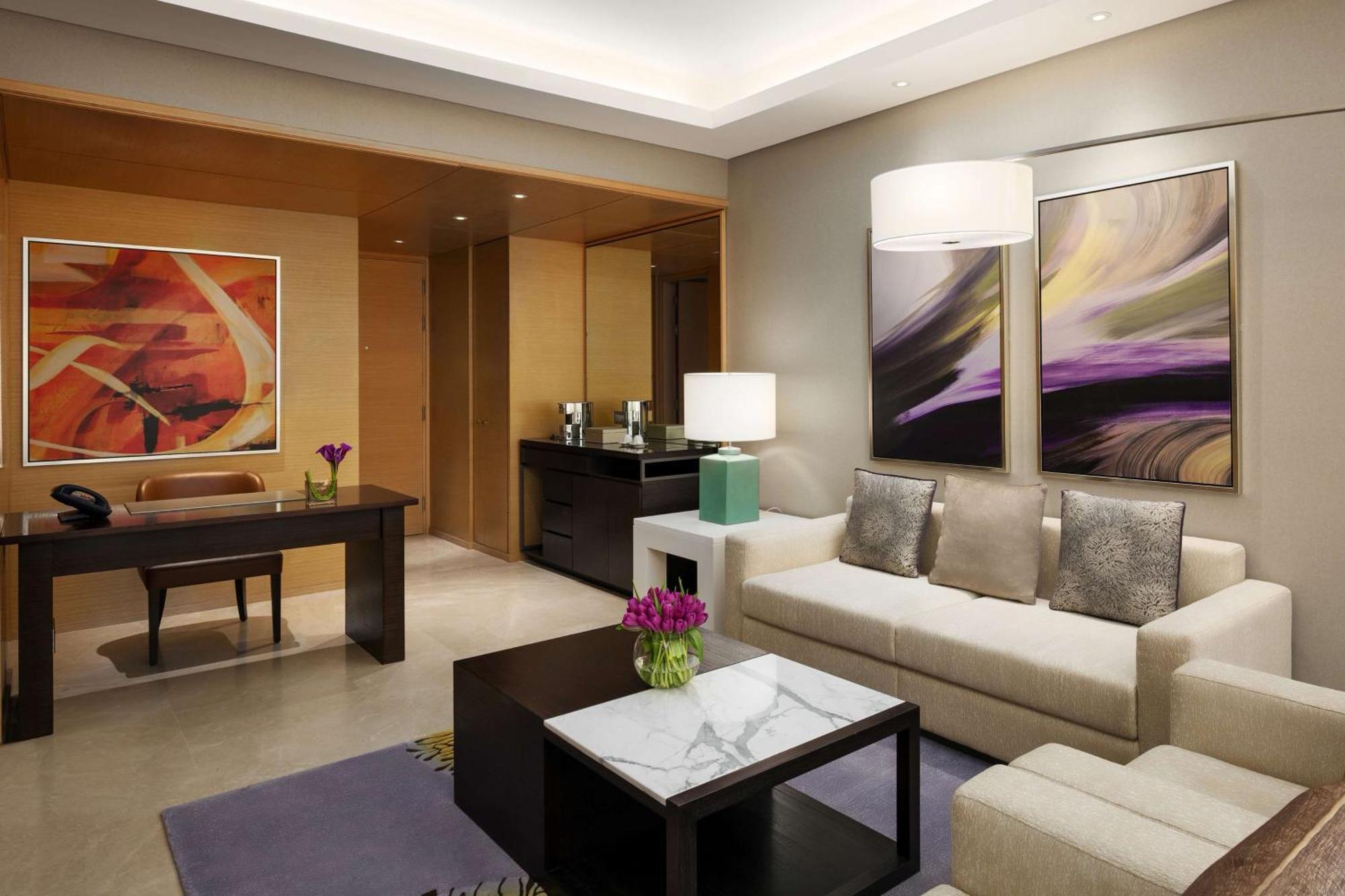 Hyatt Regency Riyadh Olaya Exteriör bild A living room in a suite at the Ritz-Carlton, Dubai